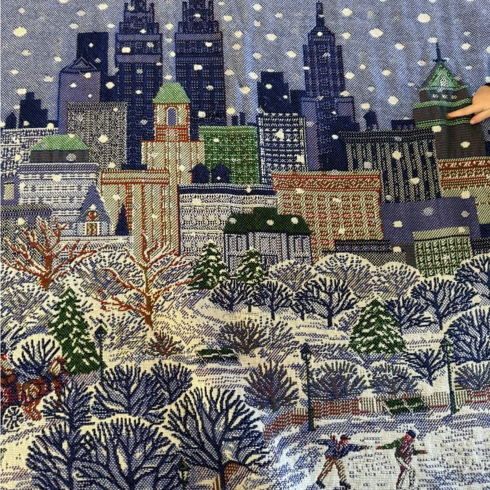 Chatham Christmas Blanket Throw Collectible 58x48” City‎ Skyscrapers Snow Horse